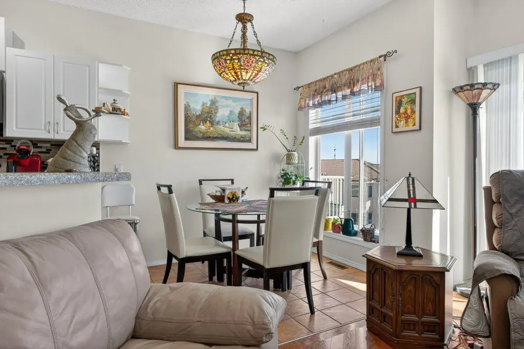92 Hamptons Link NW Calgary AB T3A 5V9