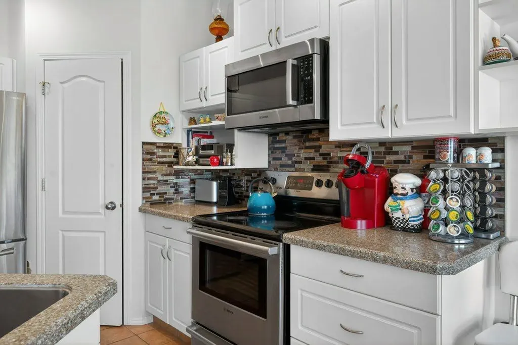 92 Hamptons Link NW Calgary AB T3A 5V9
