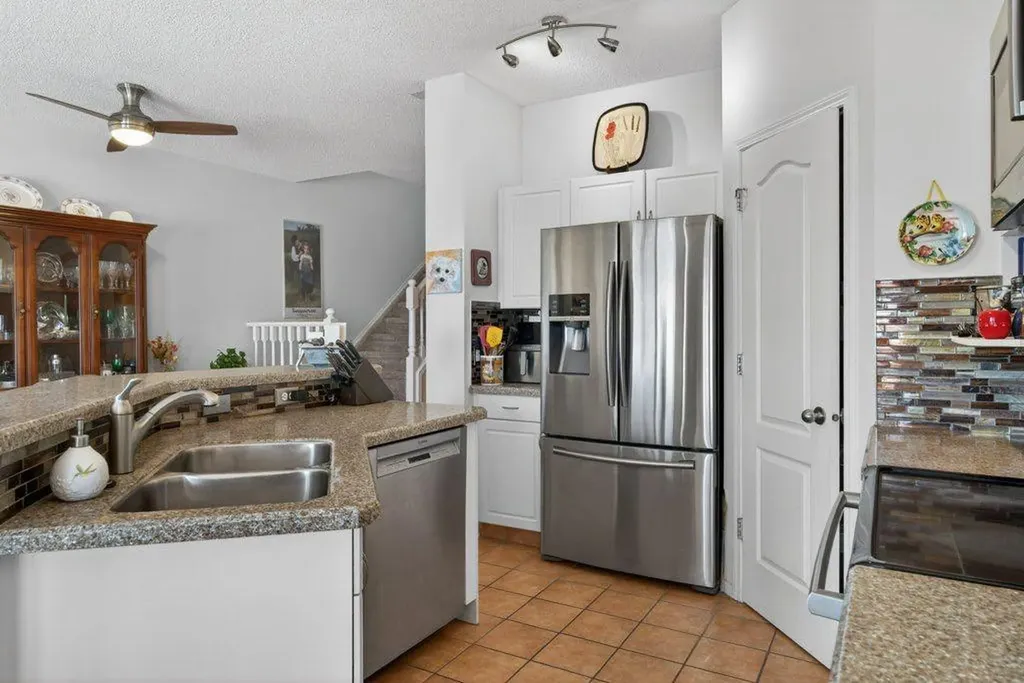 92 Hamptons Link NW Calgary AB T3A 5V9
