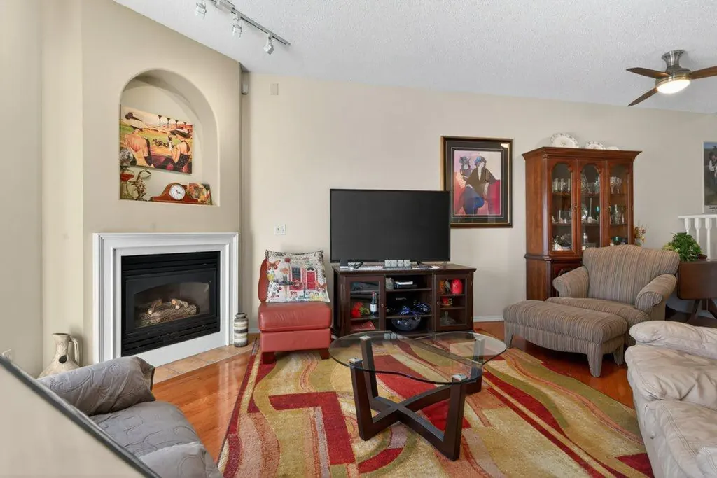 92 Hamptons Link NW Calgary AB T3A 5V9