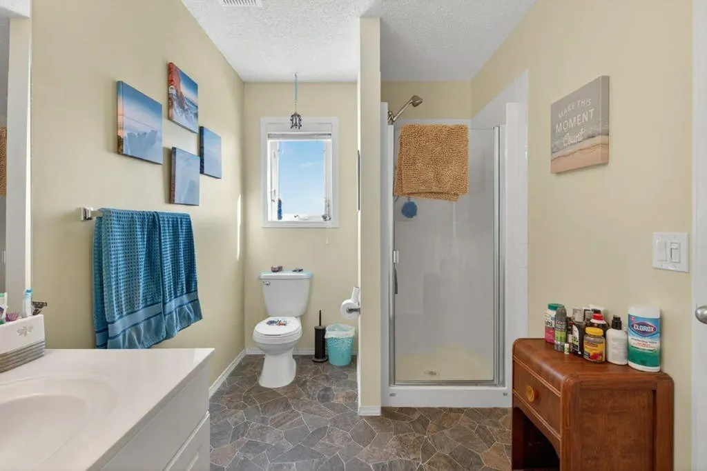 92 Hamptons Link NW Calgary AB T3A 5V9