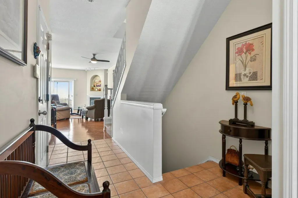 92 Hamptons Link NW Calgary AB T3A 5V9