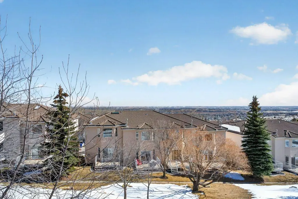 92 Hamptons Link NW Calgary AB T3A 5V9