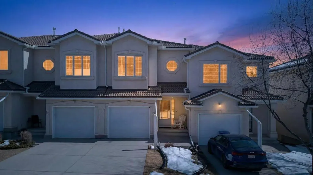 92 Hamptons Link NW Calgary AB T3A 5V9