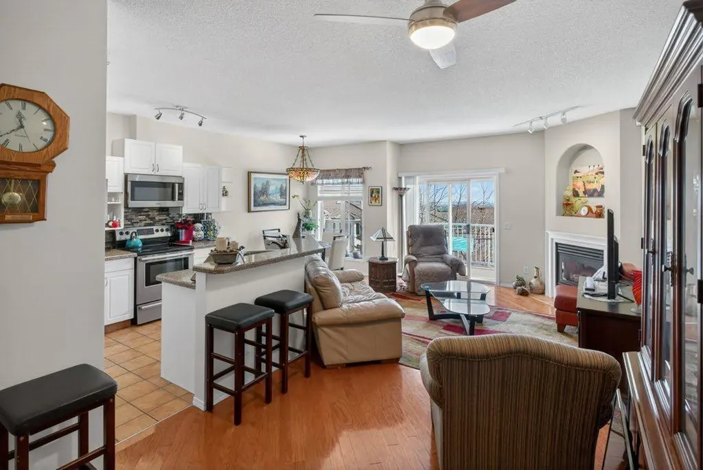 92 Hamptons Link NW Calgary AB T3A 5V9