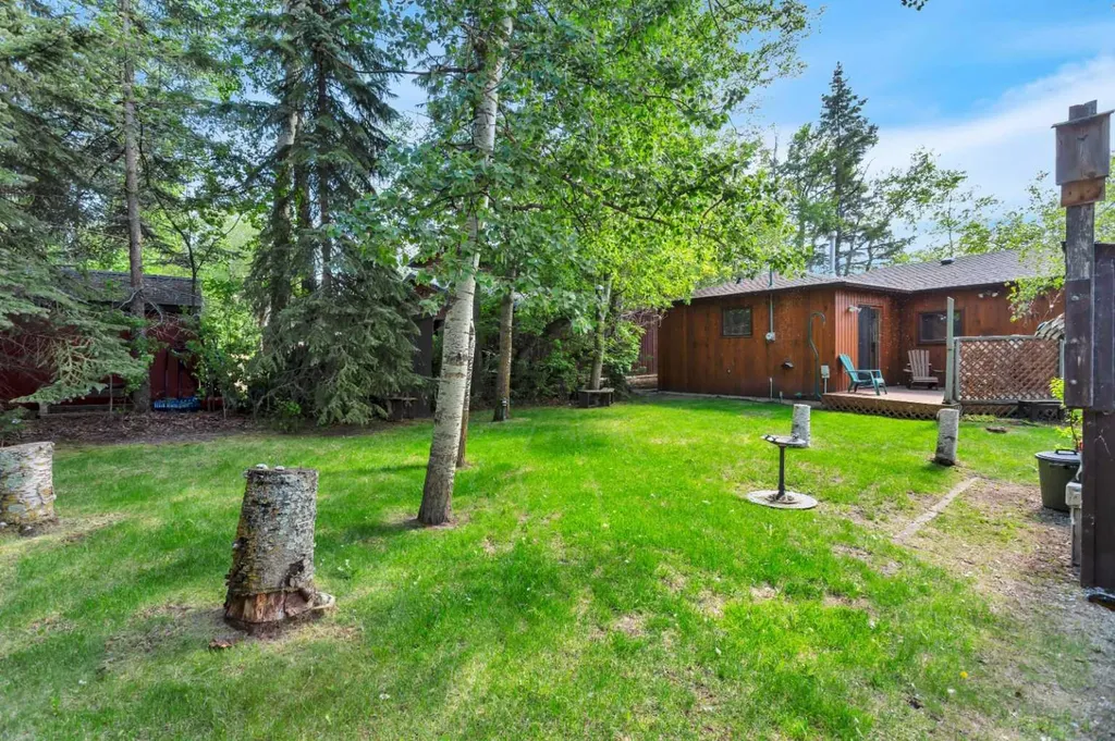 133 Birchcliff Road Birchcliff AB T4S 1R6
