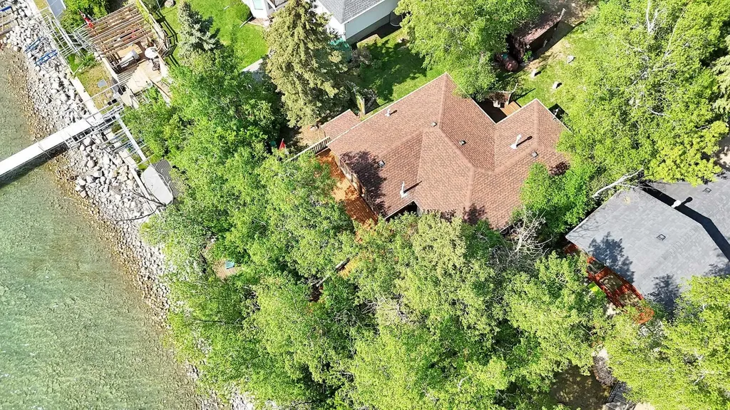 133 Birchcliff Road Birchcliff AB T4S 1R6
