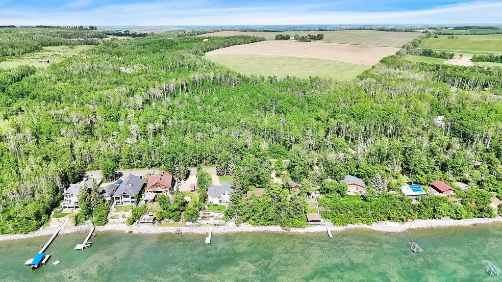 133 Birchcliff Road Birchcliff AB T4S 1R6