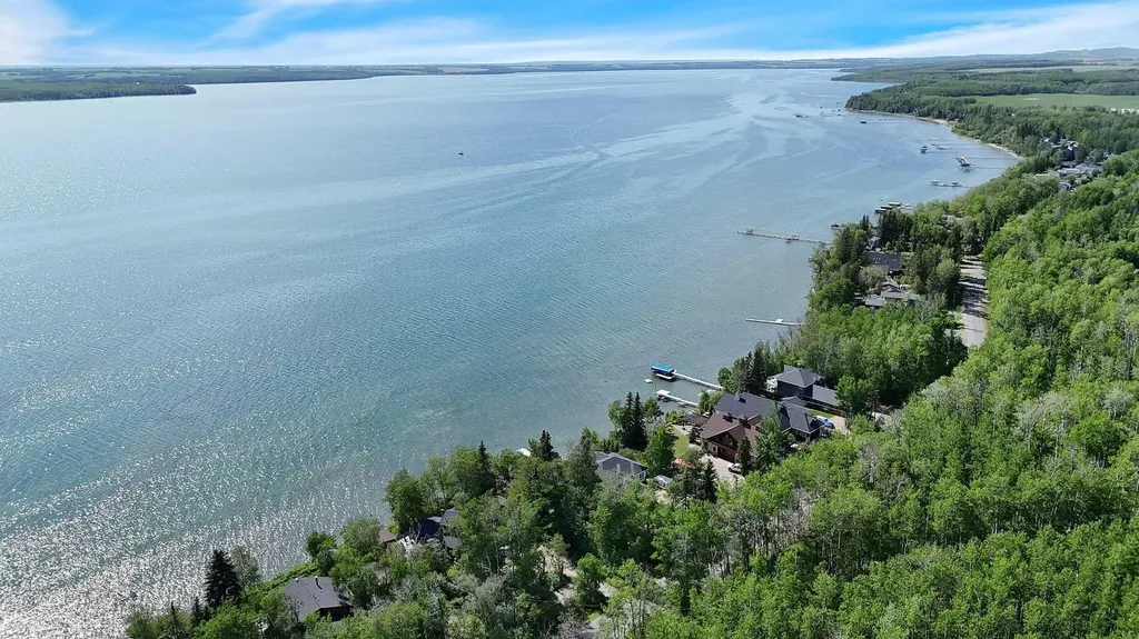 133 Birchcliff Road Birchcliff AB T4S 1R6