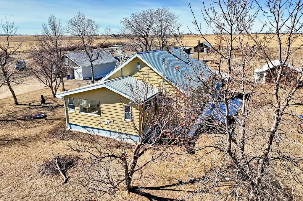 30416 Highway 2 A Carstairs AB T0M0N0