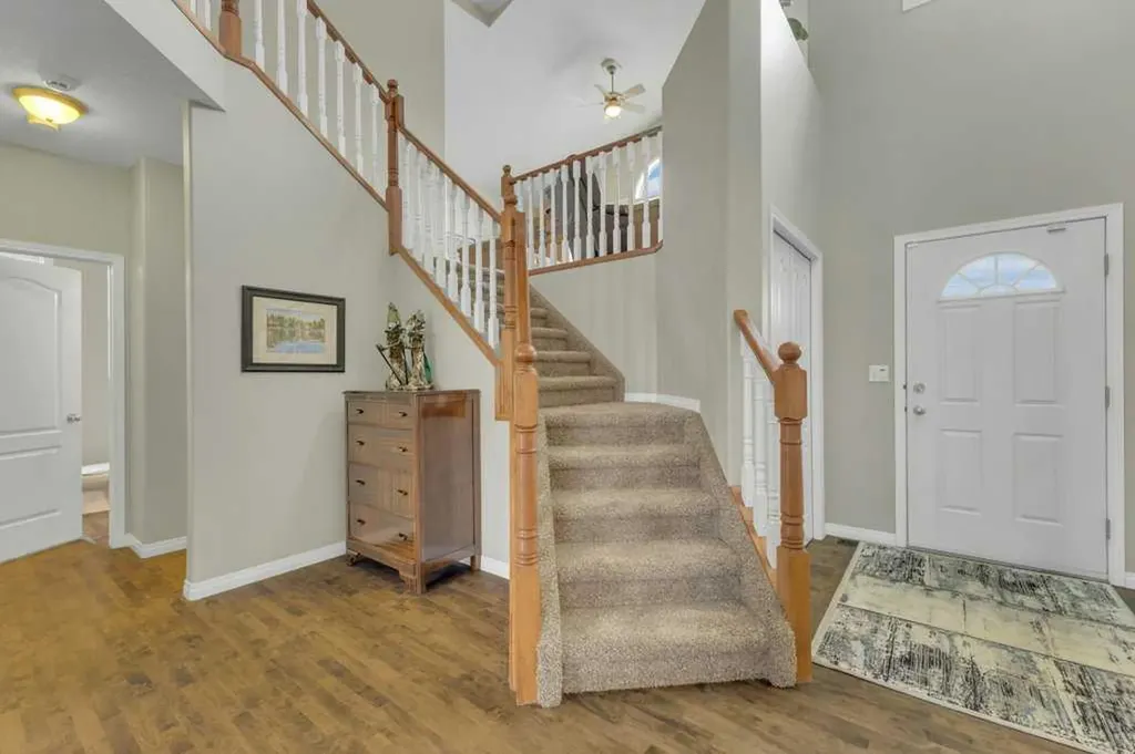 190 Asmundsen Avenue Red Deer AB T4R 2X5