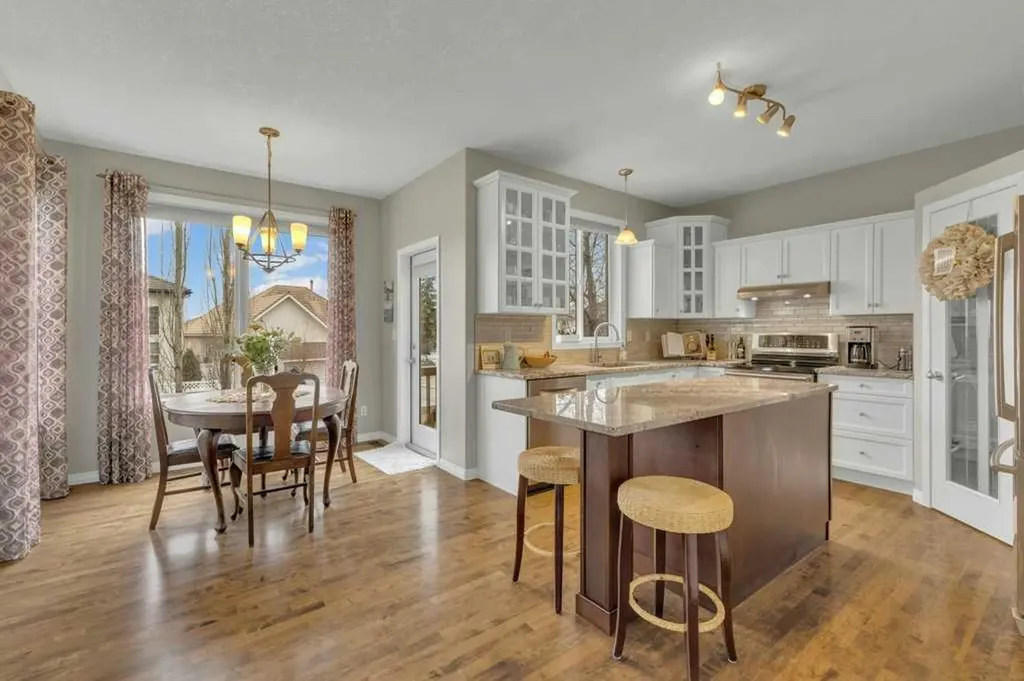 190 Asmundsen Avenue Red Deer AB T4R 2X5