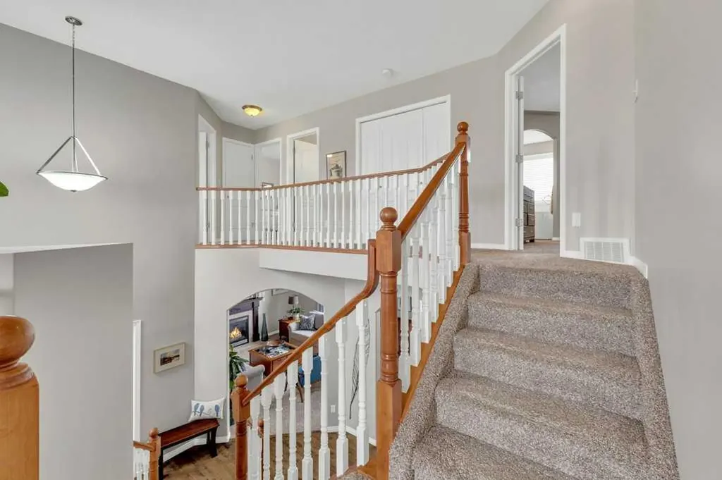 190 Asmundsen Avenue Red Deer AB T4R 2X5