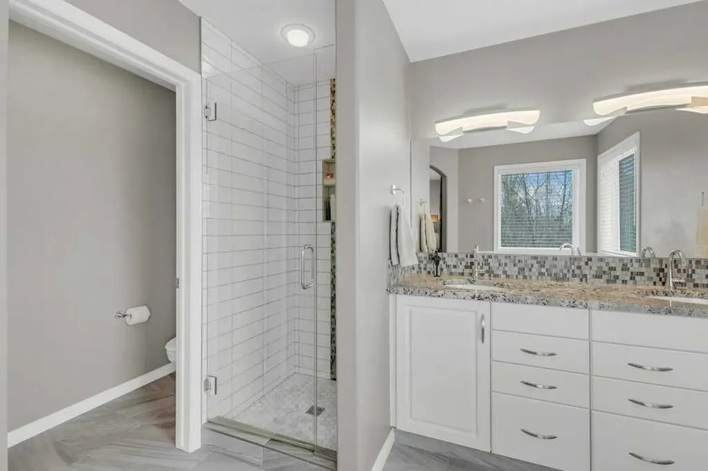 190 Asmundsen Avenue Red Deer AB T4R 2X5