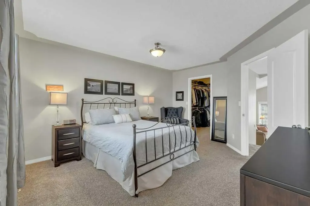 190 Asmundsen Avenue Red Deer AB T4R 2X5
