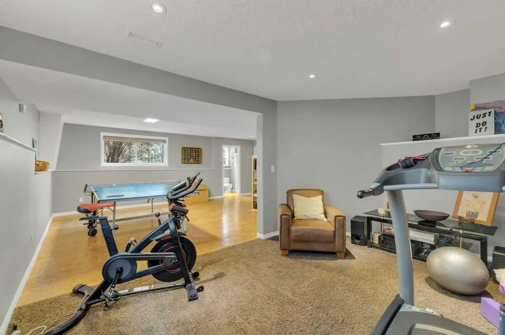 190 Asmundsen Avenue Red Deer AB T4R 2X5