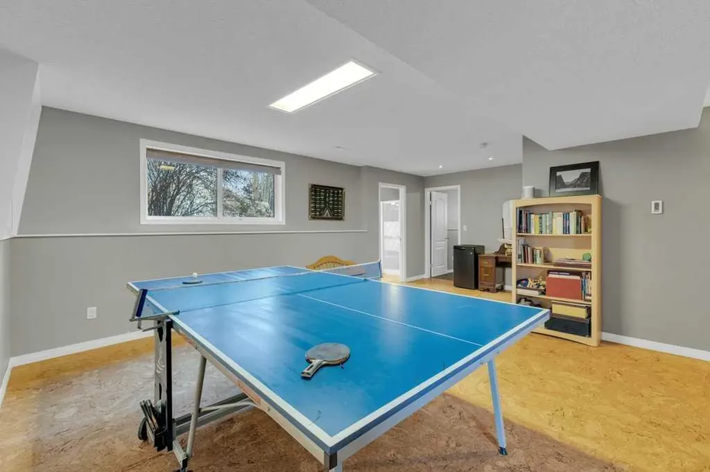 190 Asmundsen Avenue Red Deer AB T4R 2X5