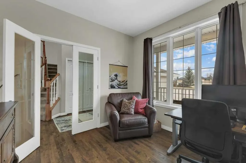 190 Asmundsen Avenue Red Deer AB T4R 2X5