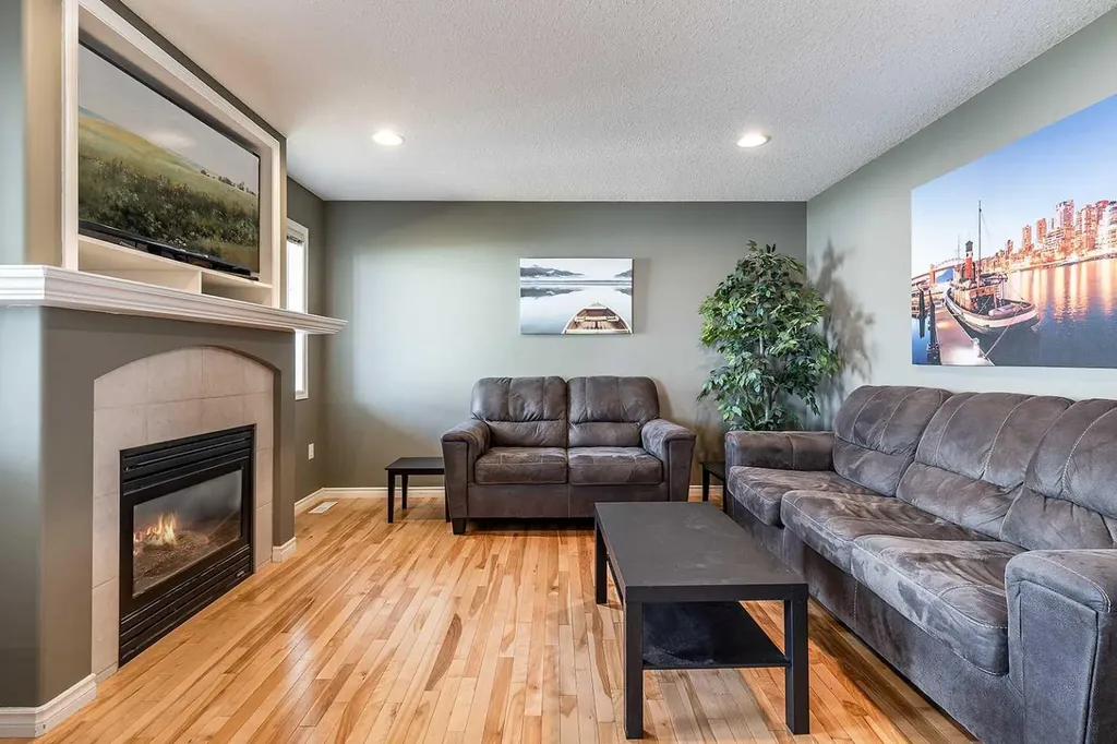 600 Stark Way SE Medicine Hat AB T1B4P6