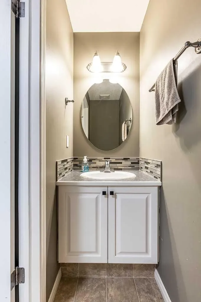 600 Stark Way SE Medicine Hat AB T1B4P6