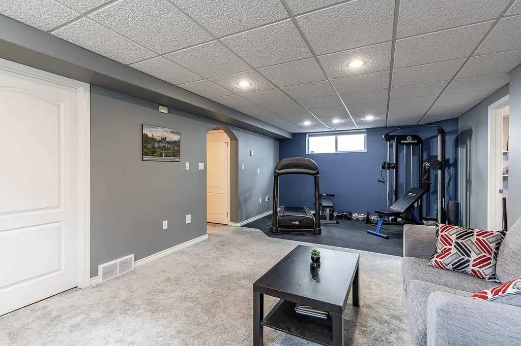 600 Stark Way SE Medicine Hat AB T1B4P6