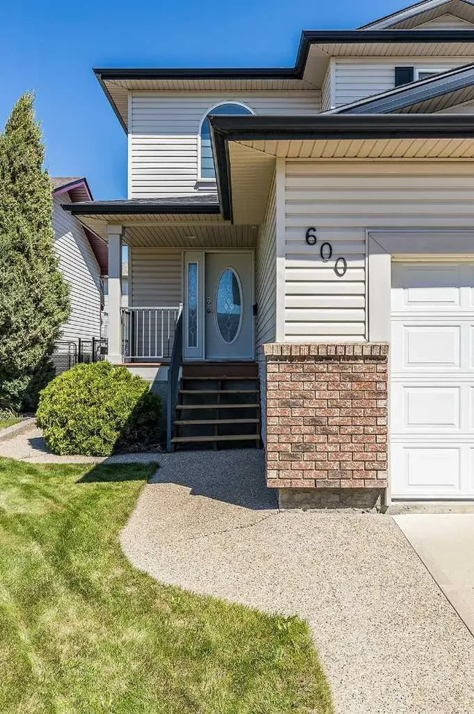 600 Stark Way SE Medicine Hat AB T1B4P6
