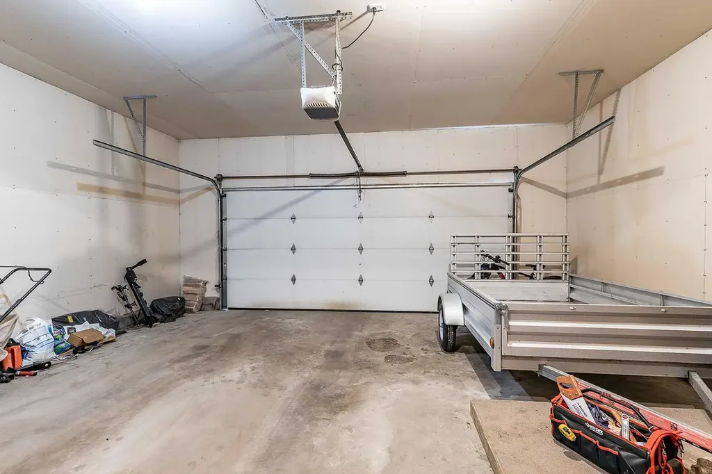 600 Stark Way SE Medicine Hat AB T1B4P6
