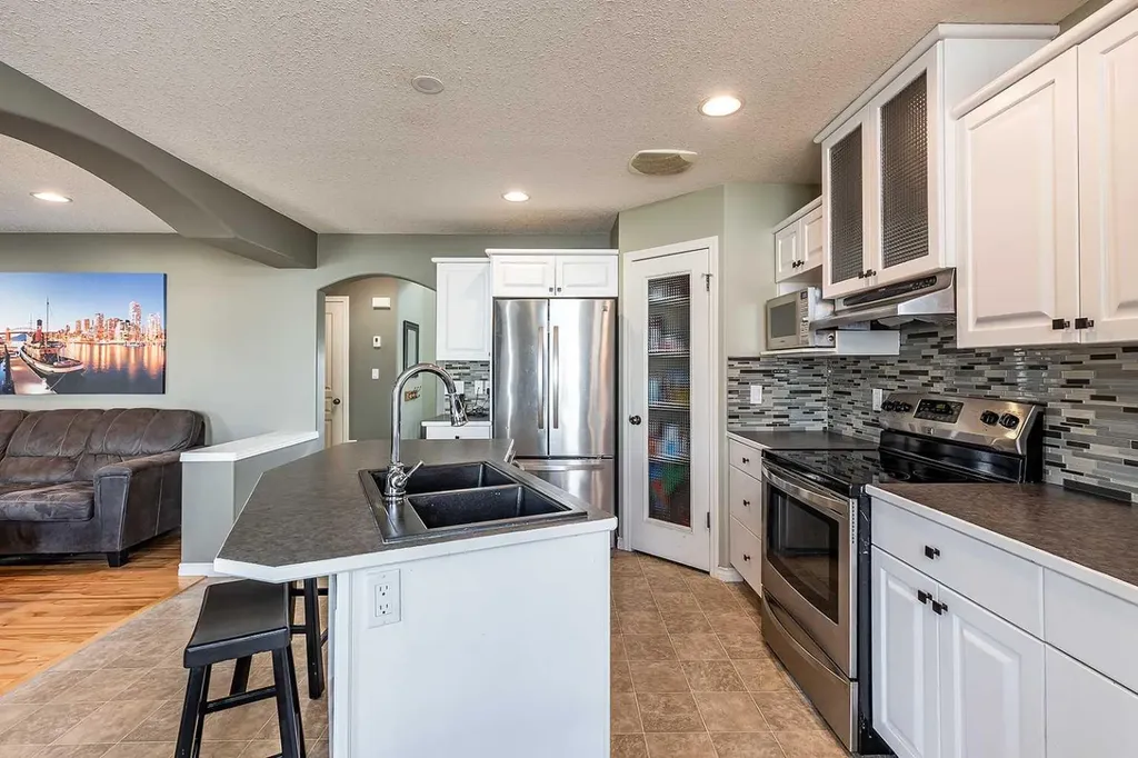 600 Stark Way SE Medicine Hat AB T1B4P6