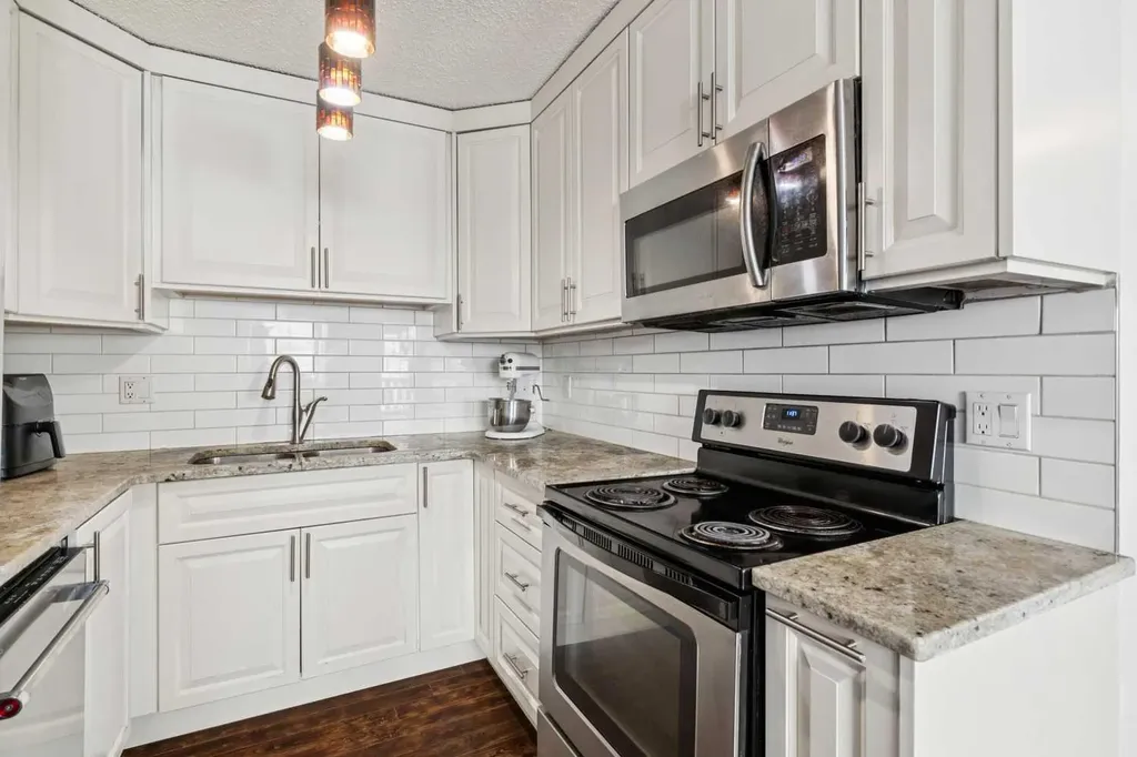 28 Templegreen Bay NE Calgary AB T1Y 4Z3