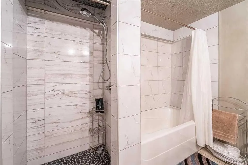 28 Templegreen Bay NE Calgary AB T1Y 4Z3