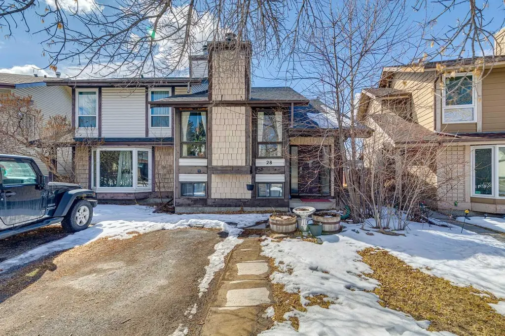 28 Templegreen Bay NE Calgary AB T1Y 4Z3