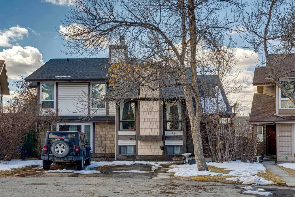 28 Templegreen Bay NE Calgary AB T1Y 4Z3