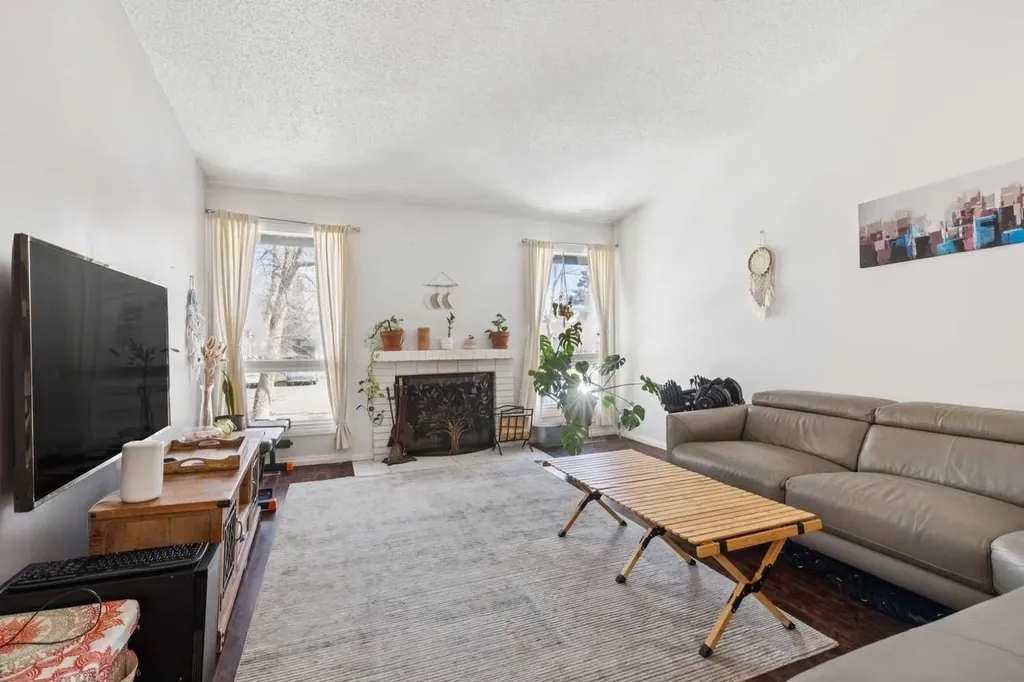 28 Templegreen Bay NE Calgary AB T1Y 4Z3