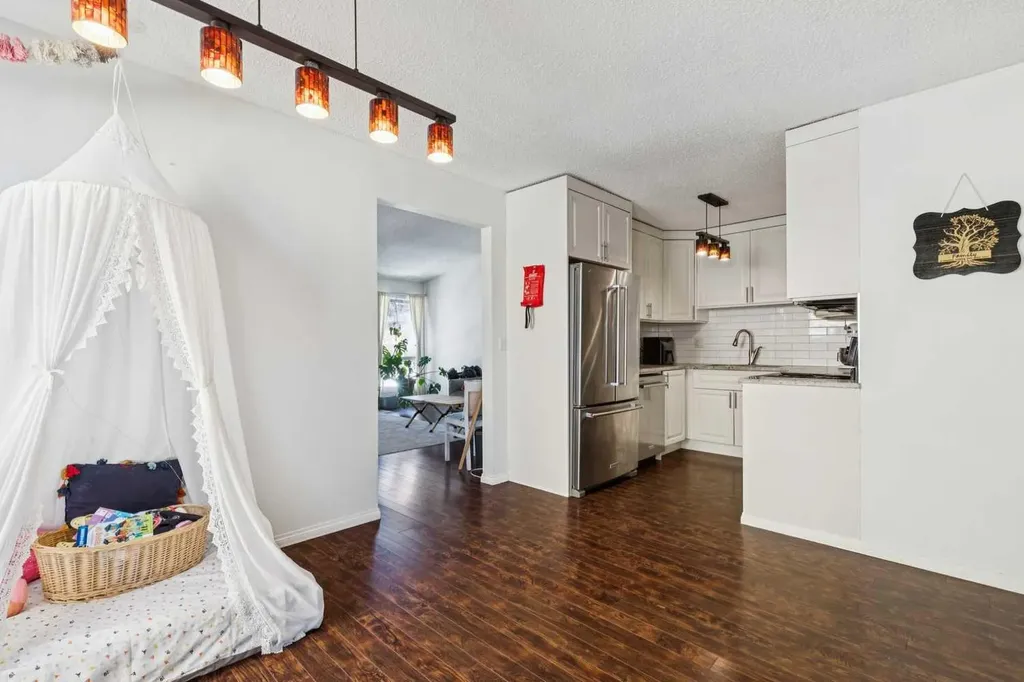 28 Templegreen Bay NE Calgary AB T1Y 4Z3