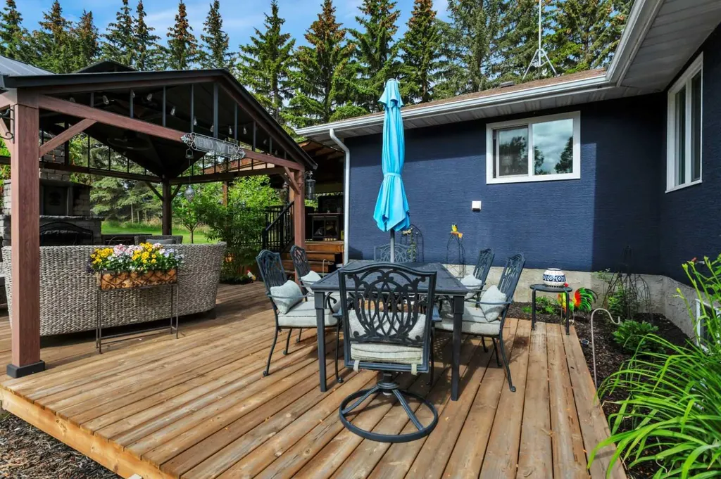 38018 Highway 808 Rural Red Deer County AB T4E 0V3