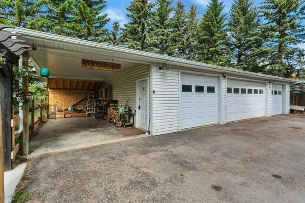 38018 Highway 808 Rural Red Deer County AB T4E 0V3