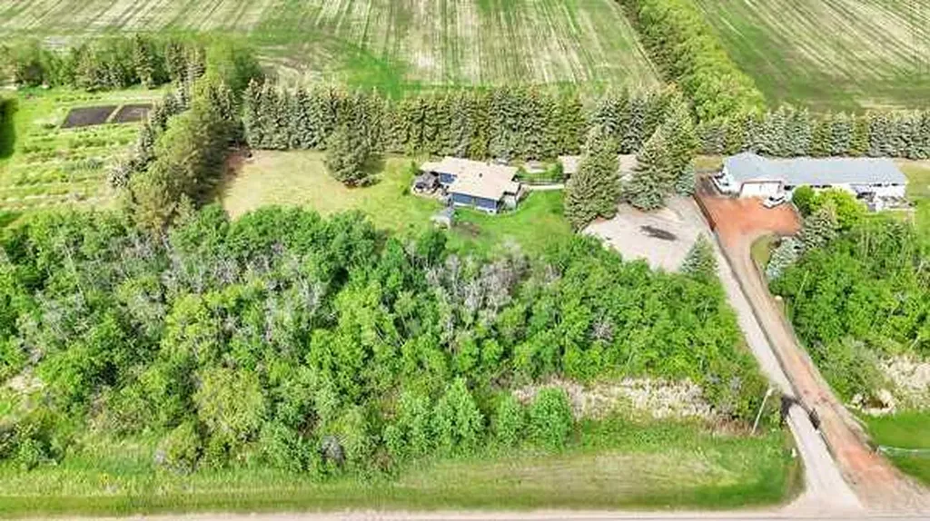 38018 Highway 808 Rural Red Deer County AB T4E 0V3