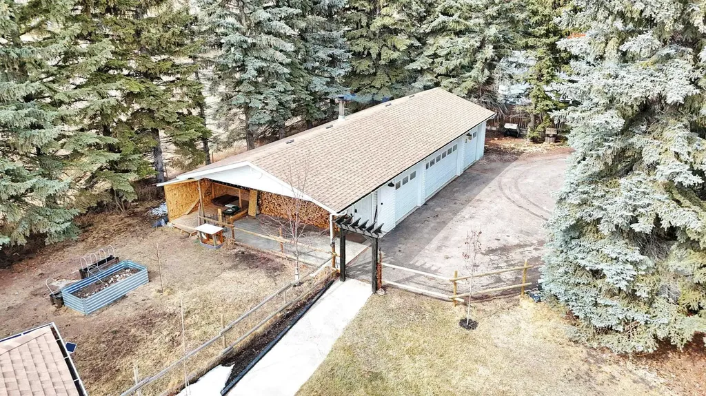 38018 Highway 808 Rural Red Deer County AB T4E 0V3