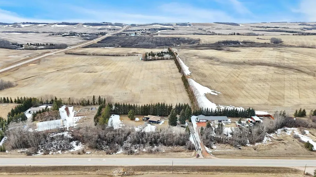 38018 Highway 808 Rural Red Deer County AB T4E 0V3