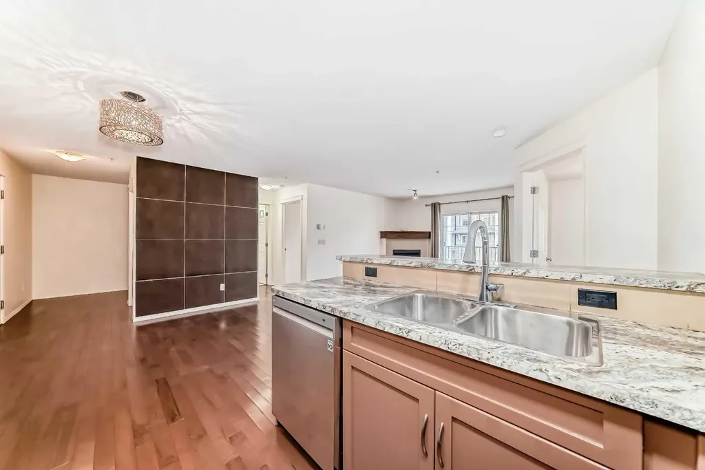 115 Prestwick Villas SE Calgary AB T2Z 0N1