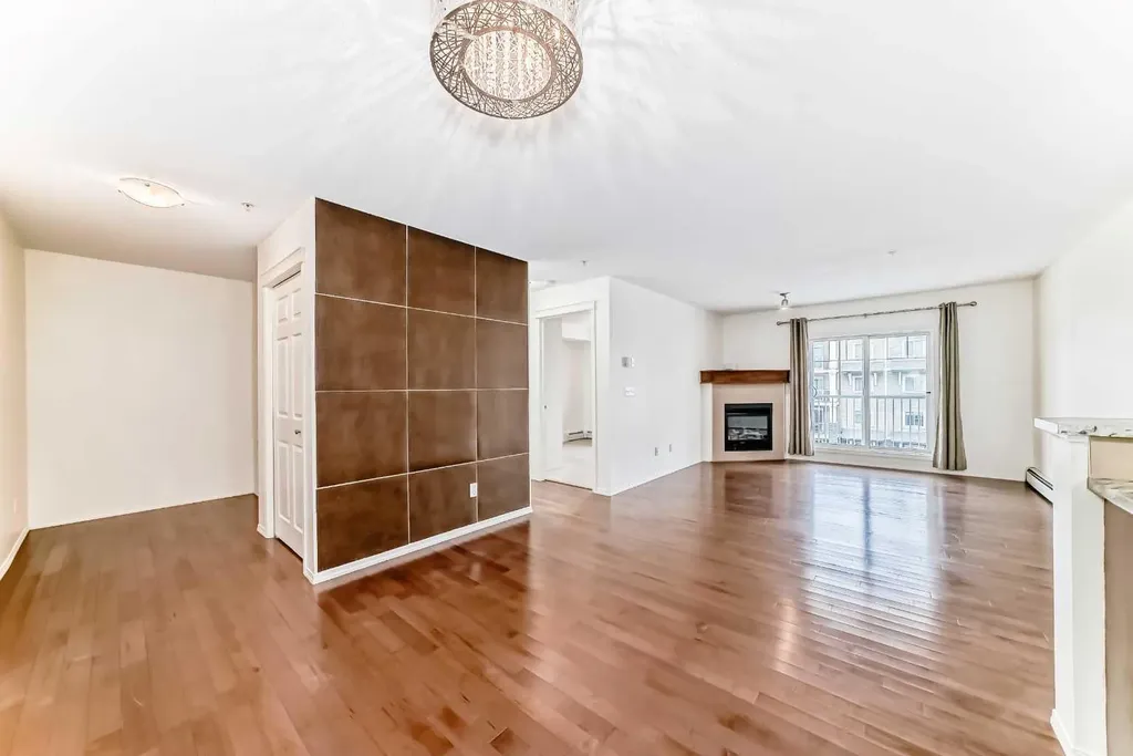 115 Prestwick Villas SE Calgary AB T2Z 0N1