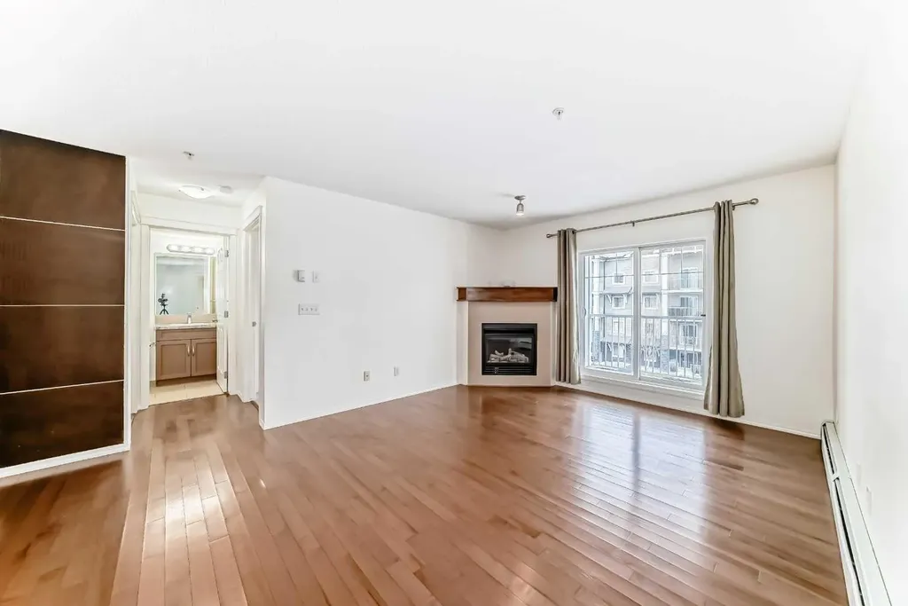 115 Prestwick Villas SE Calgary AB T2Z 0N1