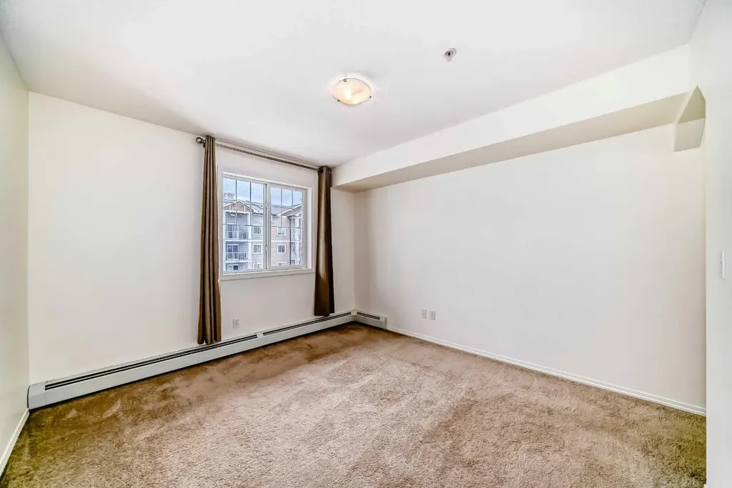 115 Prestwick Villas SE Calgary AB T2Z 0N1