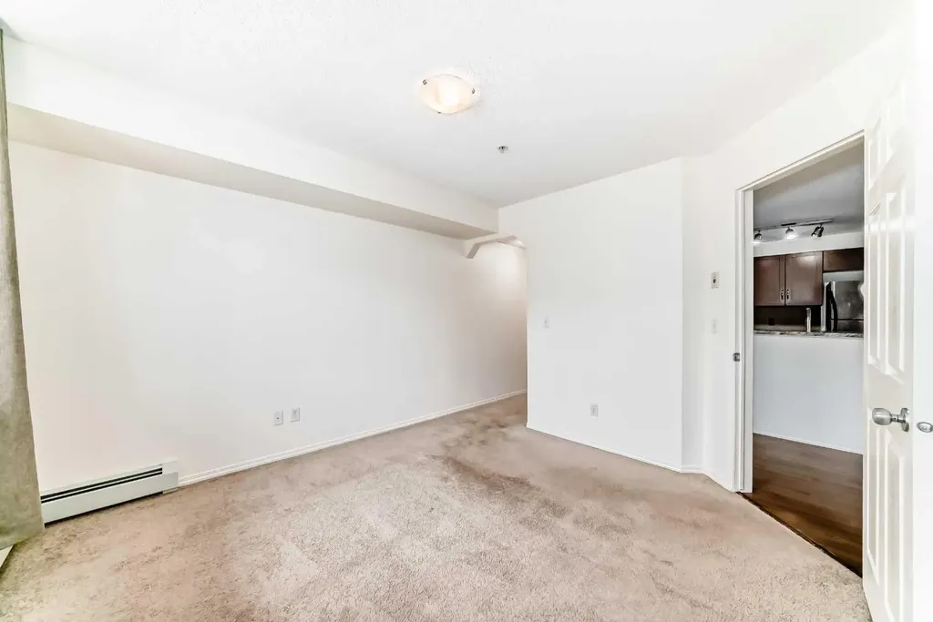 115 Prestwick Villas SE Calgary AB T2Z 0N1