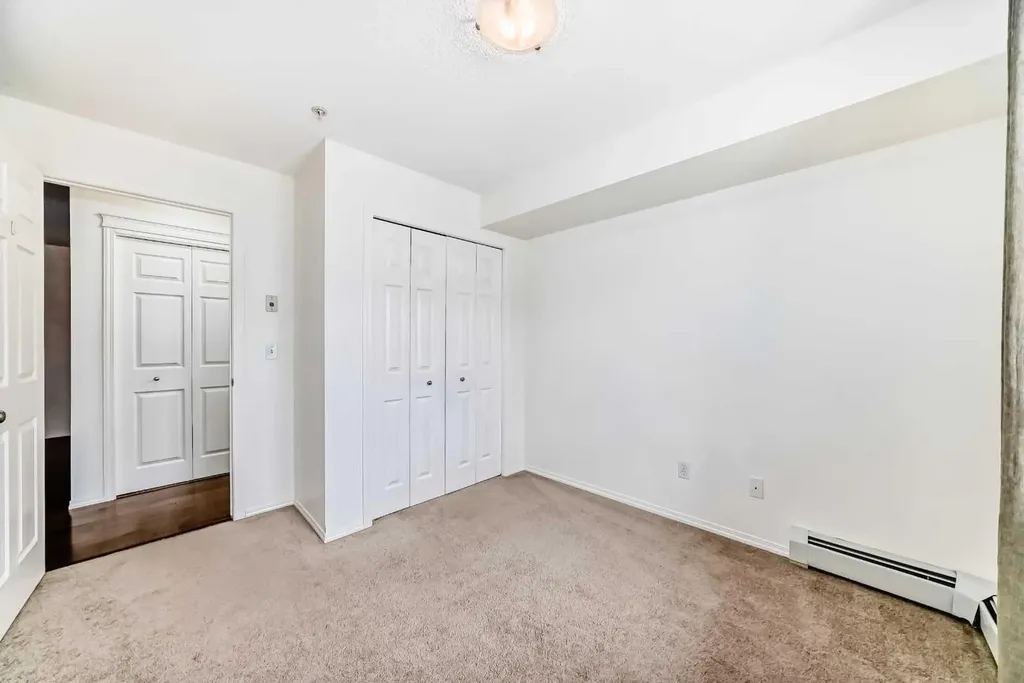 115 Prestwick Villas SE Calgary AB T2Z 0N1