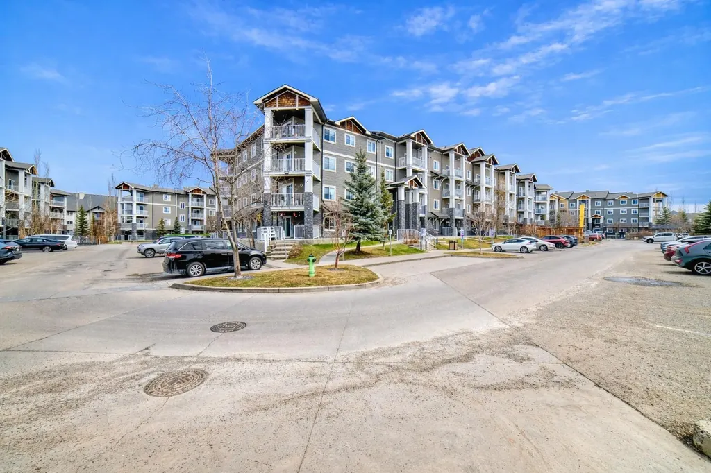 115 Prestwick Villas SE Calgary AB T2Z 0N1