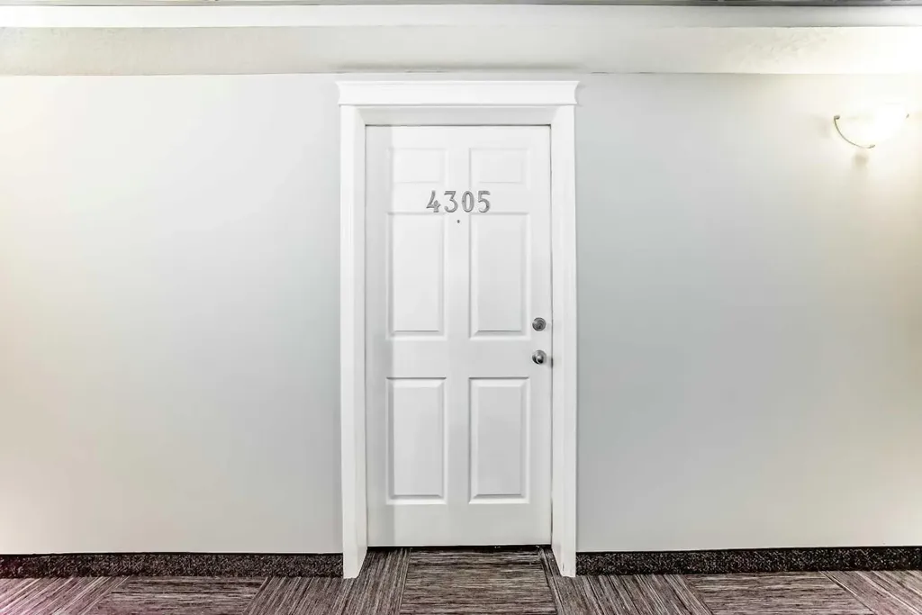 115 Prestwick Villas SE Calgary AB T2Z 0N1
