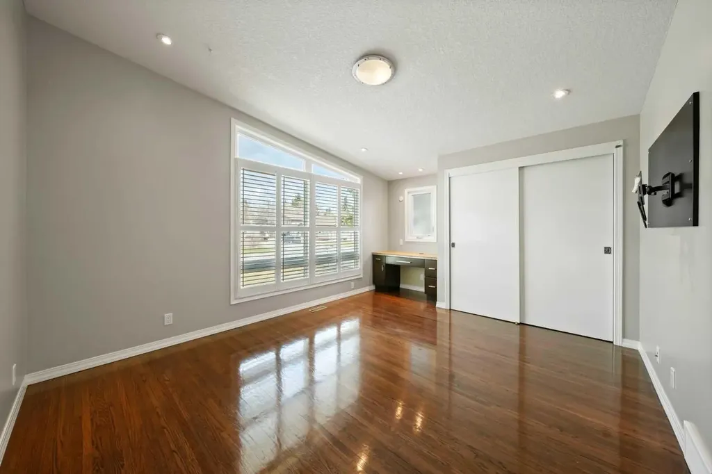 159 Malibou Road SW Calgary AB T2V 1X5