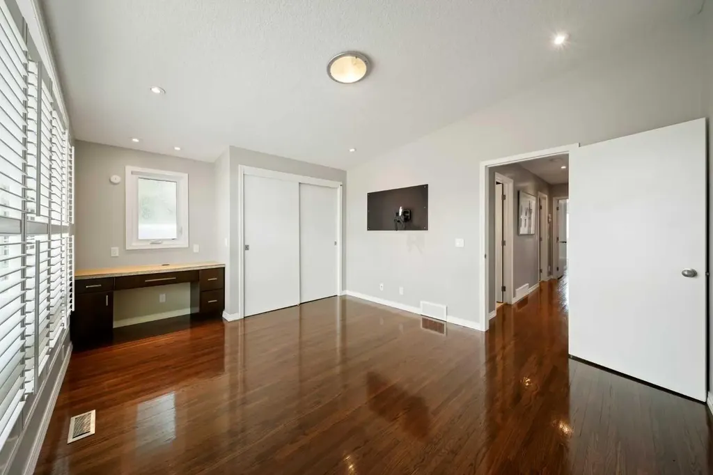 159 Malibou Road SW Calgary AB T2V 1X5