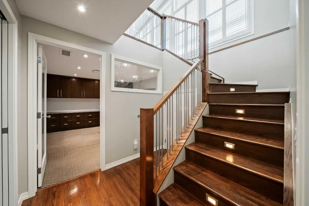 159 Malibou Road SW Calgary AB T2V 1X5
